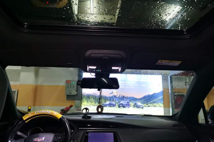 Used Cadillac XT4 2018 28T Two-Wheel Drive Tech Version Headliner