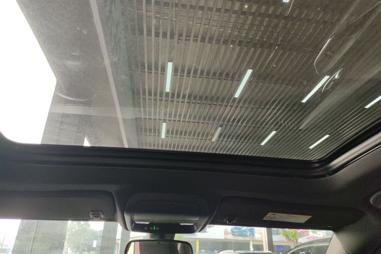 Used Cadillac XT4 2018 28T Two-Wheel Drive Leading Version Headliner