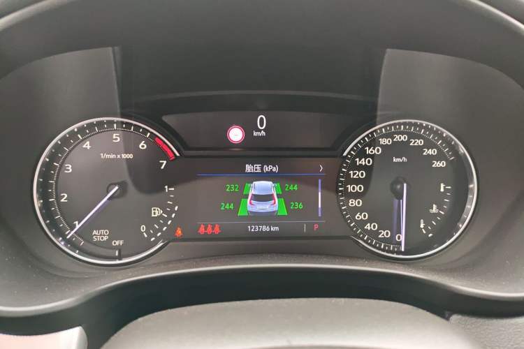Used Cadillac XT4 2018 28T Two-Wheel Drive Leading Sport Model Instrument Cluster