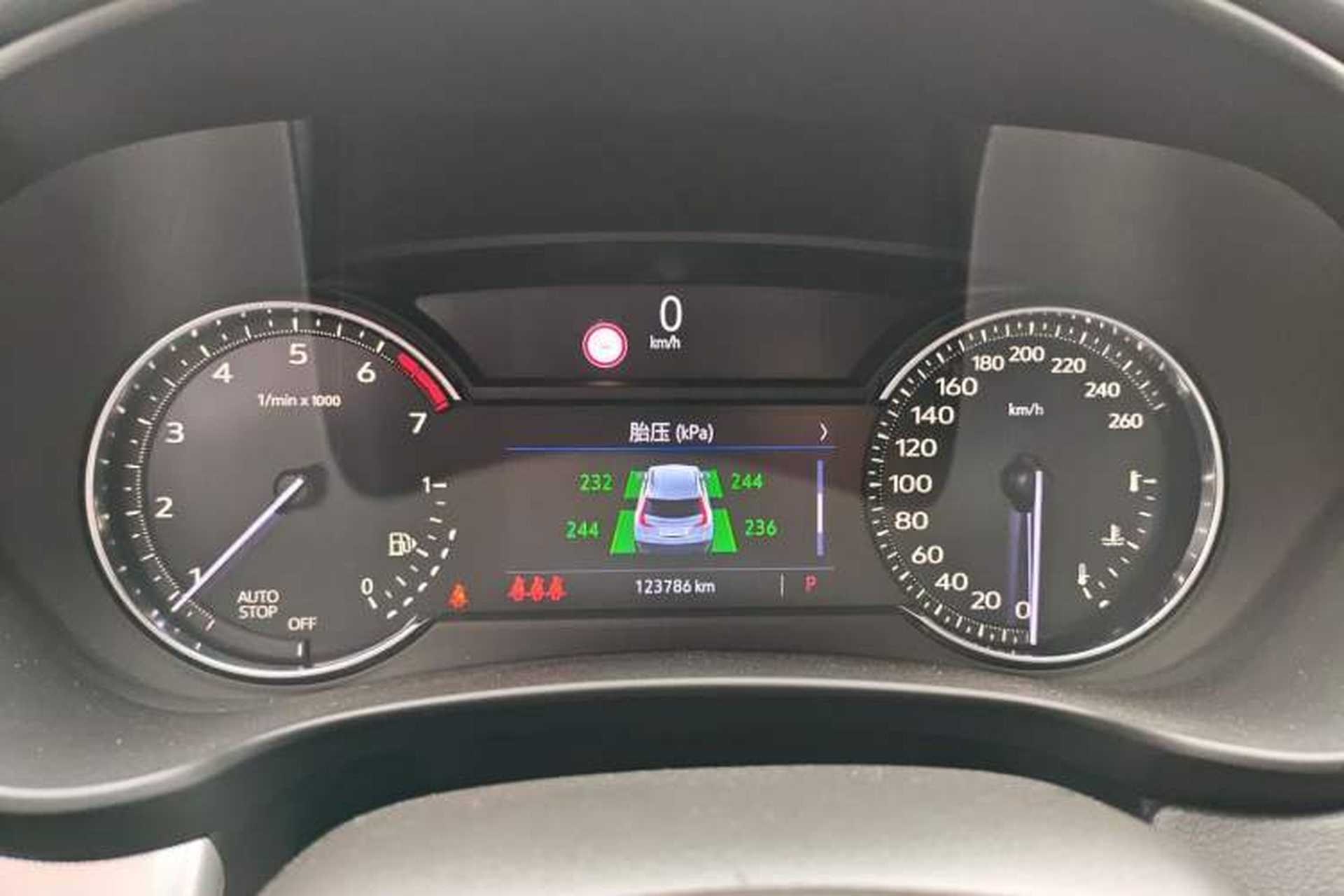 Used Cadillac XT4 2018 28T Two-Wheel Drive Leading Sport Model Instrument Cluster