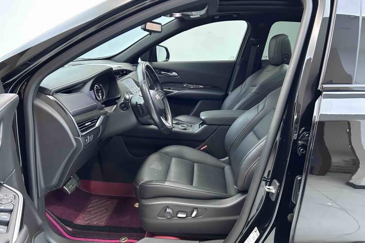 Used Cadillac XT4 2018 28T Two-Wheel Drive Luxury Sport Model Interior 1