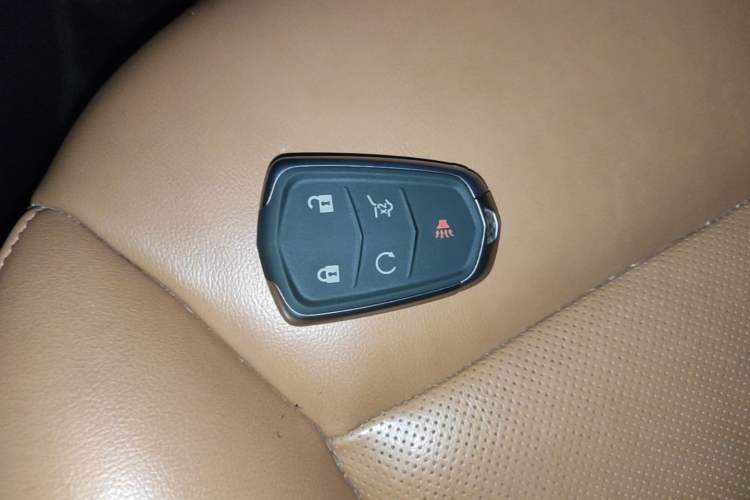Used Cadillac XT4 2018 28T 4x4 Platinum Edition Interior 1