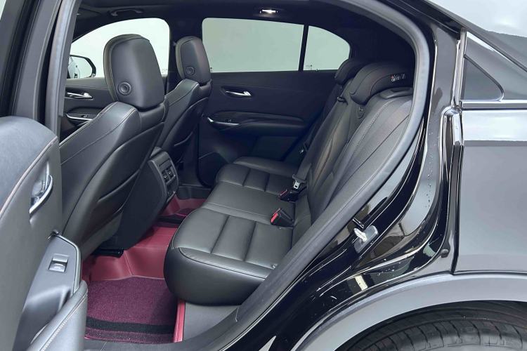 Used Cadillac XT4 2018 28T Two-Wheel Drive Luxury Sport Model Interior 2