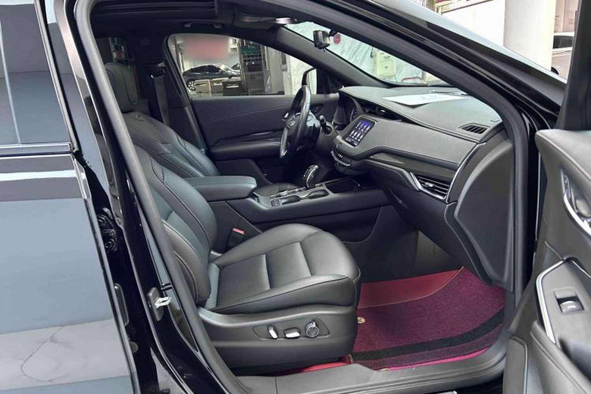 Used Cadillac XT4 2018 28T Two-Wheel Drive Luxury Sport Model Interior 3