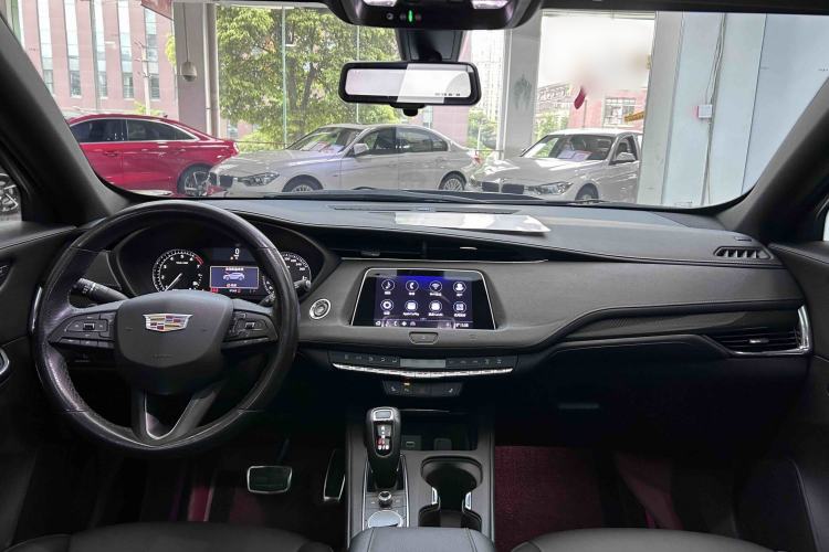 Used Cadillac XT4 2018 28T Two-Wheel Drive Luxury Sport Model Interior 5