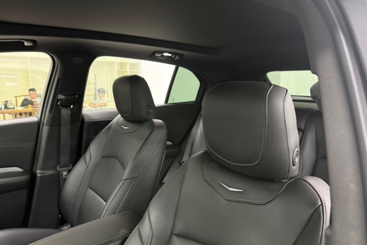 Used Cadillac XT4 2018 28T Two-Wheel Drive Leading Version Interior 6