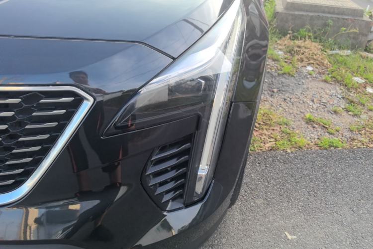 Used Cadillac XT4 2018 28T Two-Wheel-Drive Luxury Model Left Front Headlight