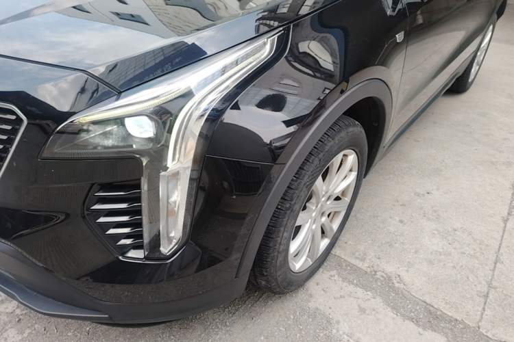 Used Cadillac XT4 2018 28T Two-Wheel Drive Tech Version Left Front Headlight