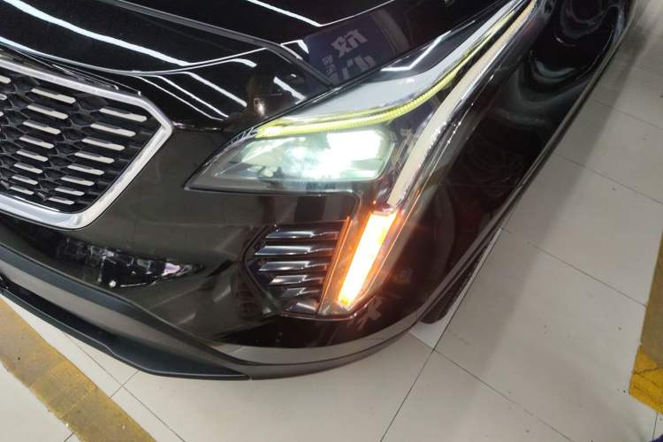 Used Cadillac XT4 2018 28T Two-Wheel Drive Tech Version Left Front Headlight
