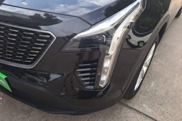 Used Cadillac XT4 2018 28T Two-Wheel Drive Tech Version Left Front Headlight