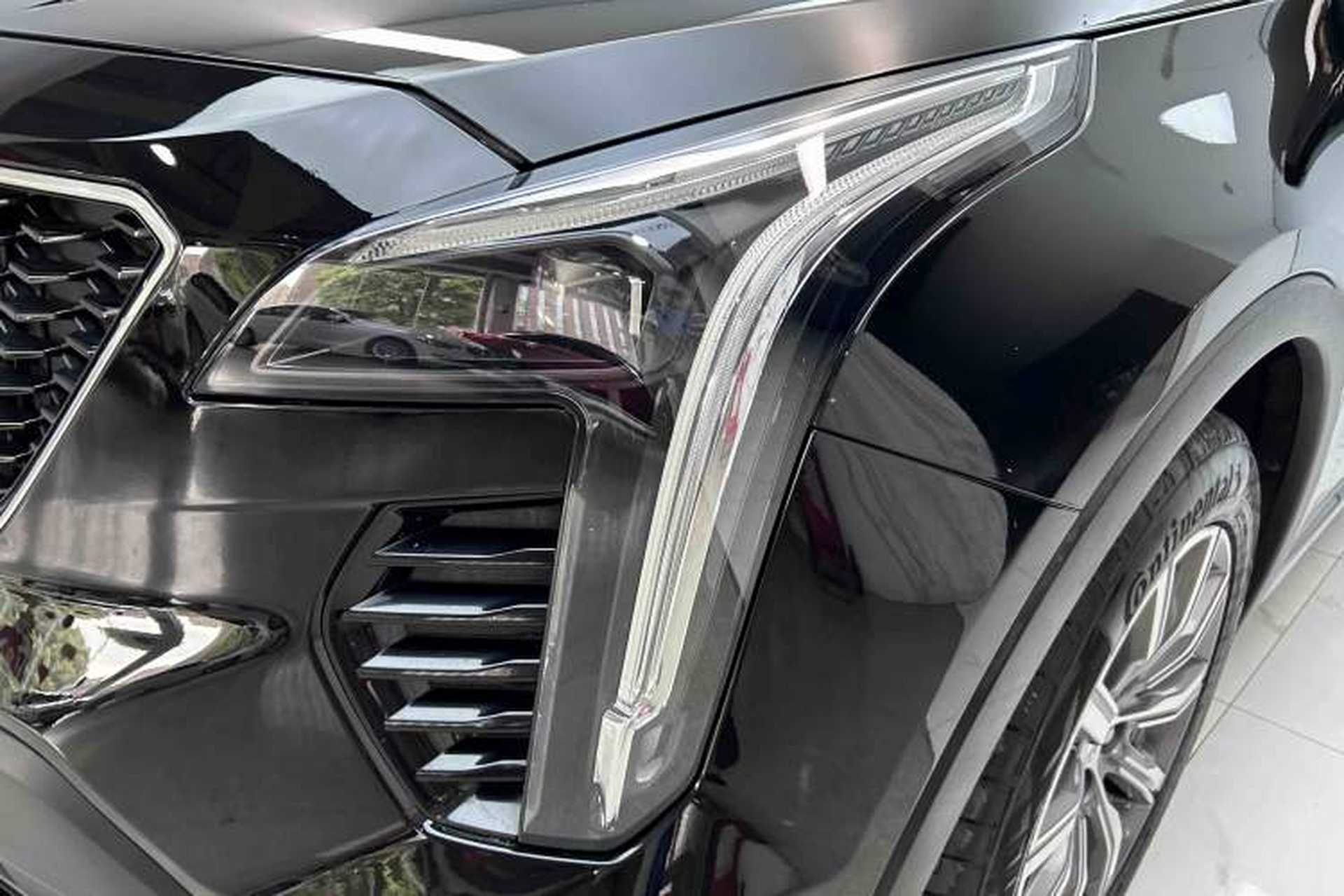 Used Cadillac XT4 2018 28T Two-Wheel Drive Luxury Sport Model Left Front Headlight