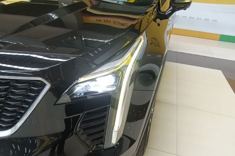 Used Cadillac XT4 2018 28T Two-Wheel Drive Luxury Sport Model Left Front Headlight