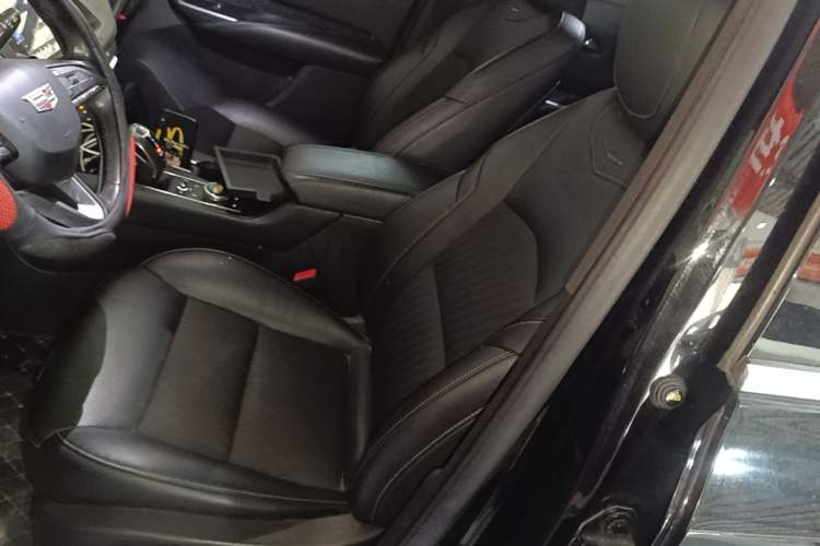 Used Cadillac XT4 2018 28T Two-Wheel Drive Tech Version Left Front Seat
