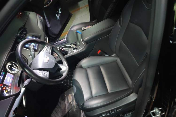 Used Cadillac XT4 2018 28T Two-Wheel-Drive Luxury Model Left Front Seat
