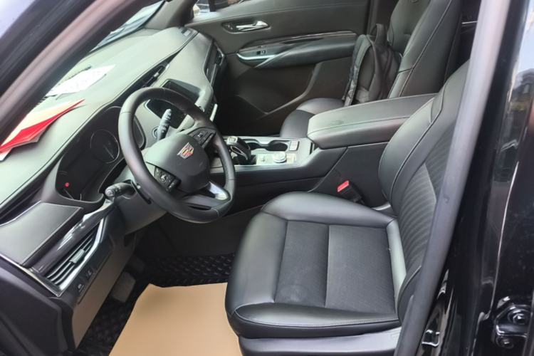 Used Cadillac XT4 2018 28T Two-Wheel Drive Tech Version Left Front Seat