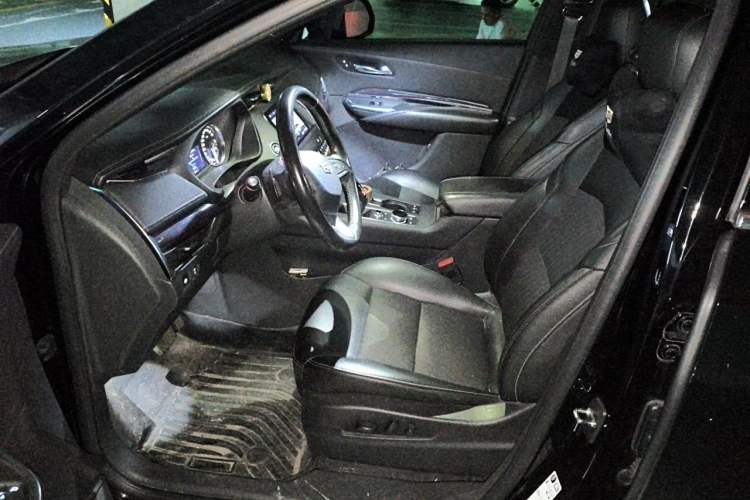 Used Cadillac XT4 2018 28T Two-Wheel Drive Tech Version Left Front Seat