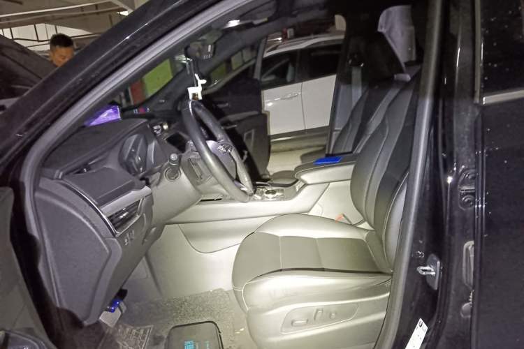 Used Cadillac XT4 2018 28T Two-Wheel Drive Leading Version Left Front Seat
