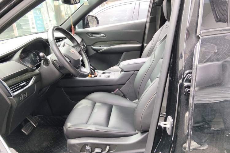Used Cadillac XT4 2018 28T Two-Wheel Drive Luxury Sport Model Left Front Seat