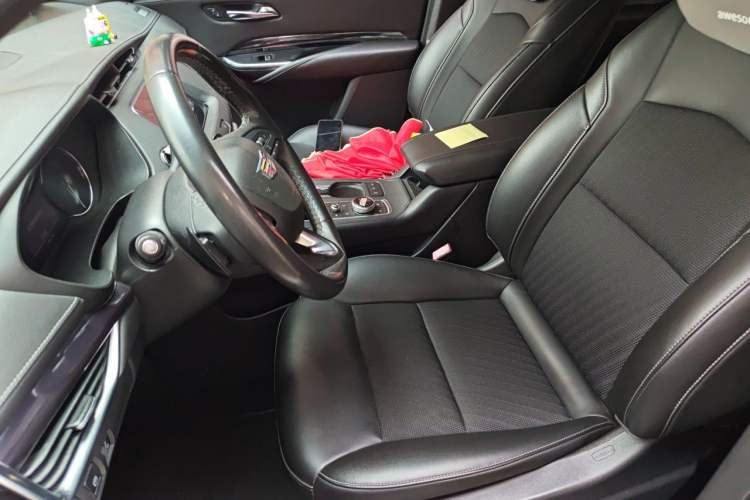 Used Cadillac XT4 2018 28T Two-Wheel Drive Tech Version Left Front Seat
