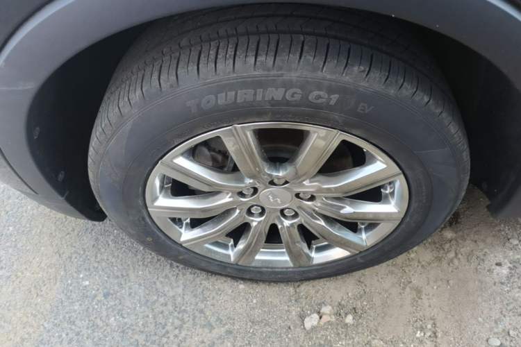 Used Cadillac XT4 2018 28T Two-Wheel Drive Leading Version Left Front Wheel Hub