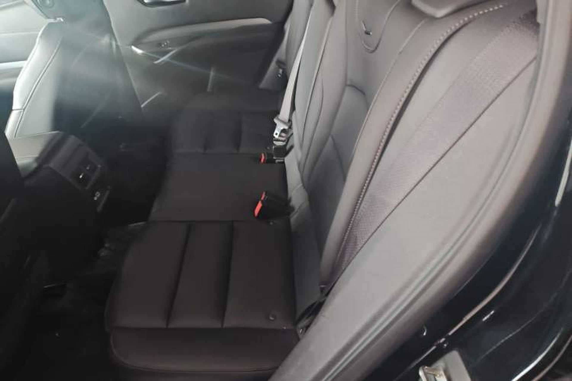 Used Cadillac XT4 2018 28T Two-Wheel-Drive Luxury Model Left Rear Seat