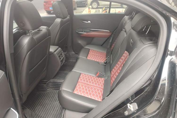Used Cadillac XT4 2018 28T Two-Wheel Drive Tech Version Left Rear Seat