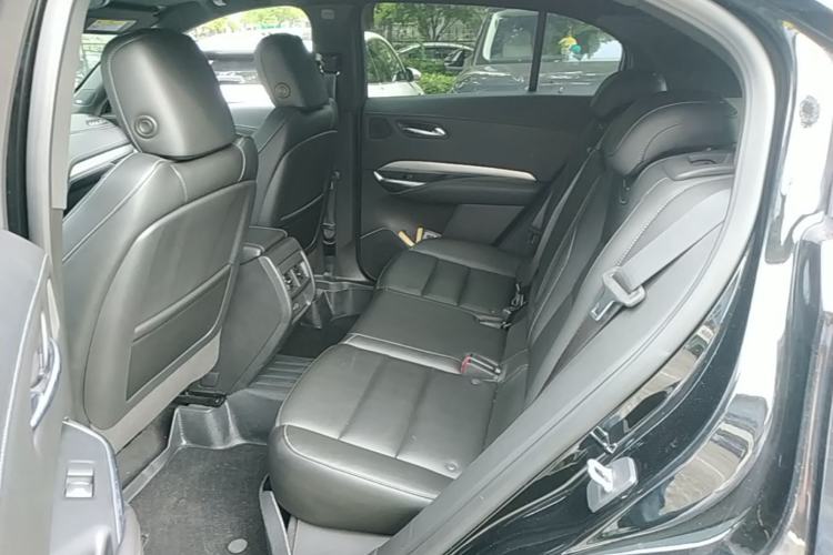 Used Cadillac XT4 2018 28T Two-Wheel Drive Leading Version Left Rear Seat