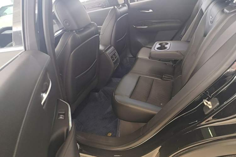 Used Cadillac XT4 2018 28T Two-Wheel Drive Tech Version Left Rear Seat