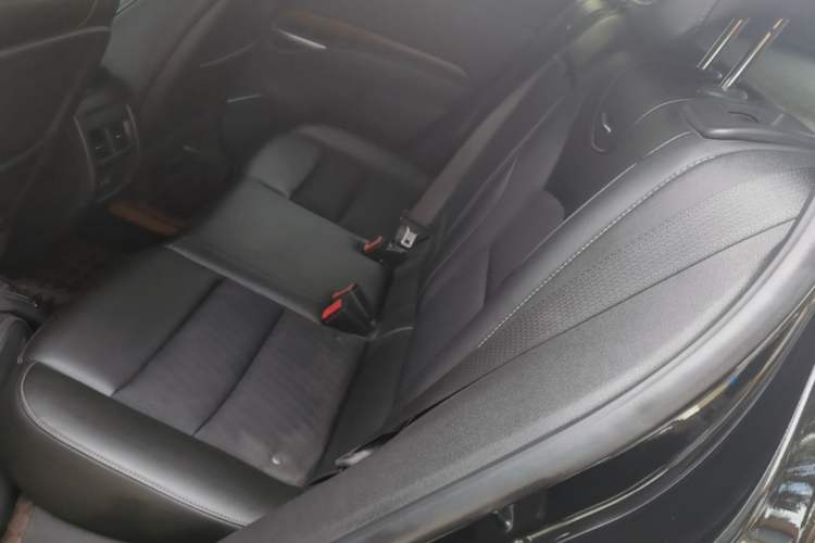 Used Cadillac XT4 2018 28T Two-Wheel Drive Tech Version Left Rear Seat