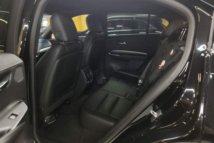Used Cadillac XT4 2018 28T Four-Wheel Drive Leading Model Left Rear Seat