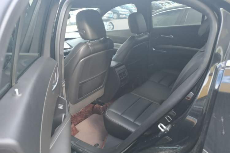 Used Cadillac XT4 2018 28T Two-Wheel Drive Leading Version Left Rear Seat