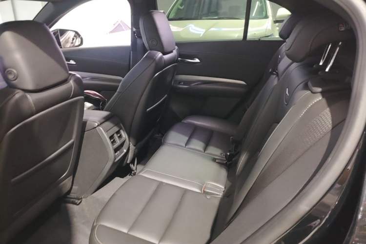 Used Cadillac XT4 2018 28T Two-Wheel Drive Leading Version Left Rear Seat