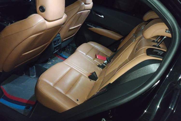 Used Cadillac XT4 2018 28T 4x4 Platinum Edition Left Rear Seat