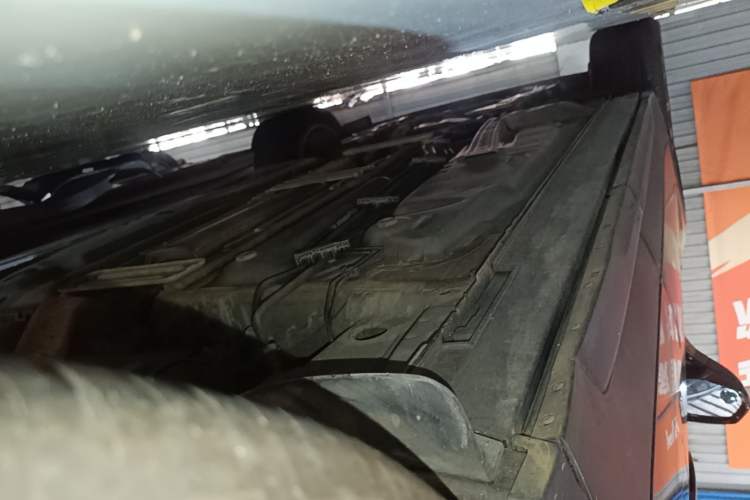 Used Cadillac XT4 2018 28T Two-Wheel Drive Tech Version Left Side Sill