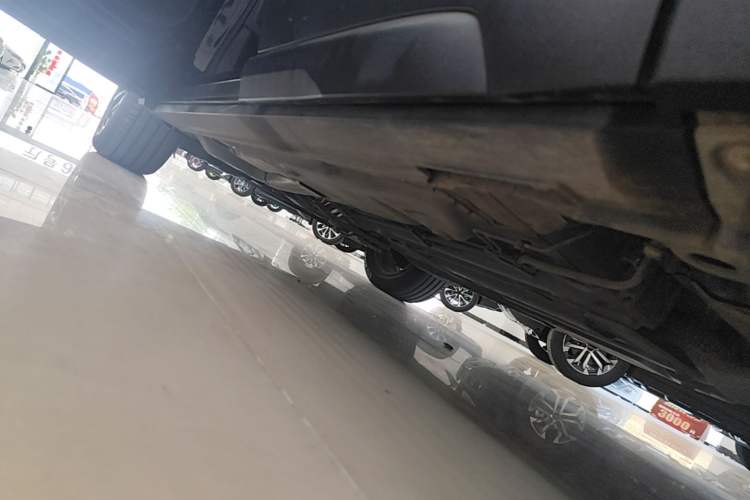 Used Cadillac XT4 2018 28T Two-Wheel Drive Tech Version Left Side Sill