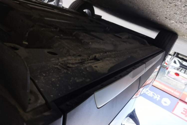 Used Cadillac XT4 2018 28T Two-Wheel Drive Leading Version Left Side Sill