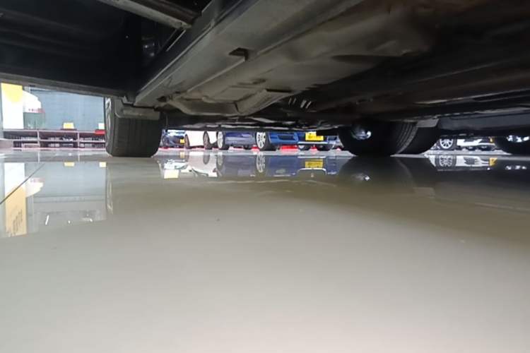 Used Cadillac XT4 2018 28T Two-Wheel Drive Luxury Sport Model Left Side Sill