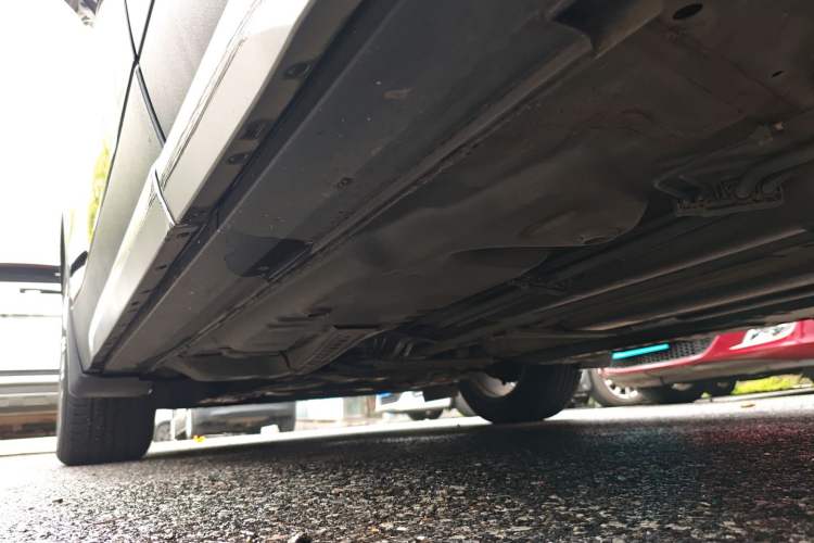 Used Cadillac XT4 2018 28T Two-Wheel Drive Leading Sport Model Left Side Sill