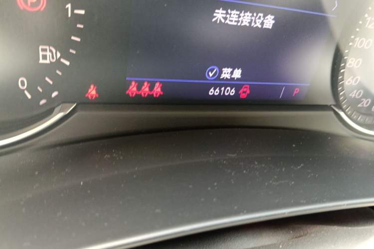 Used Cadillac XT4 2018 28T Two-Wheel Drive Leading Version Odometer Close Up