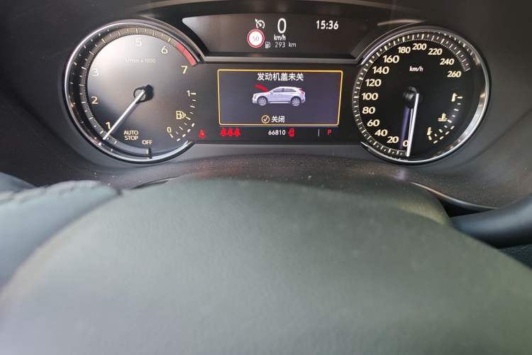 Used Cadillac XT4 2018 28T Two-Wheel Drive Leading Version Odometer Close Up
