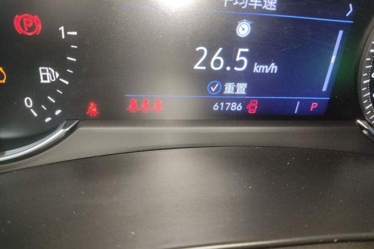 Used Cadillac XT4 2018 28T Two-Wheel Drive Leading Version Odometer Close Up