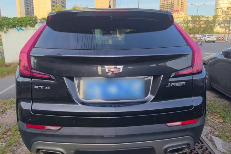 Used Cadillac XT4 2018 28T Two-Wheel-Drive Luxury Model Rear