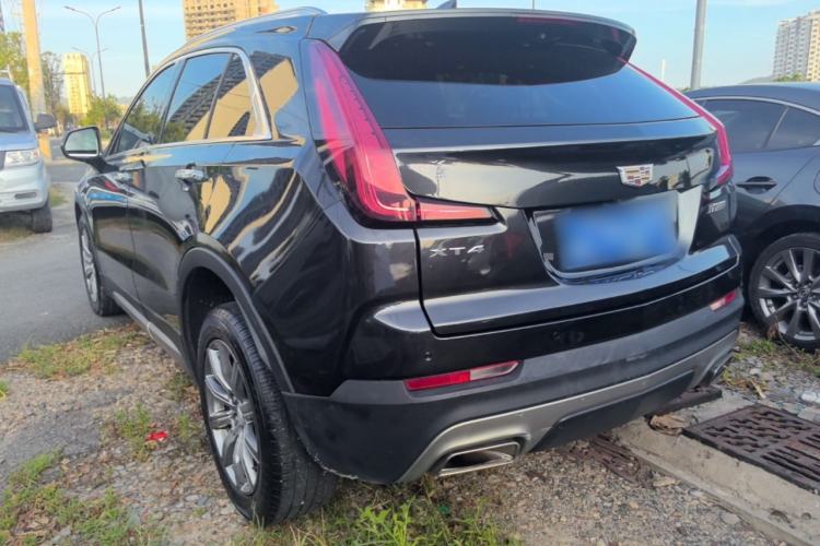 Used Cadillac XT4 2018 28T Two-Wheel-Drive Luxury Model Rear Left 45 Deg