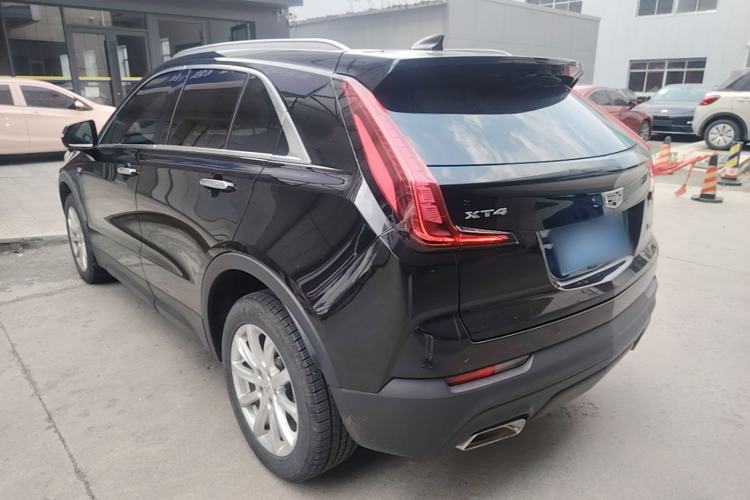 Used Cadillac XT4 2018 28T Two-Wheel Drive Tech Version Rear Left 45 Deg
