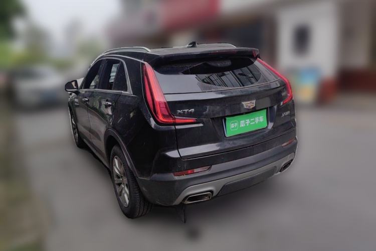 Used Cadillac XT4 2018 28T Two-Wheel-Drive Luxury Model Rear Left 45 Deg