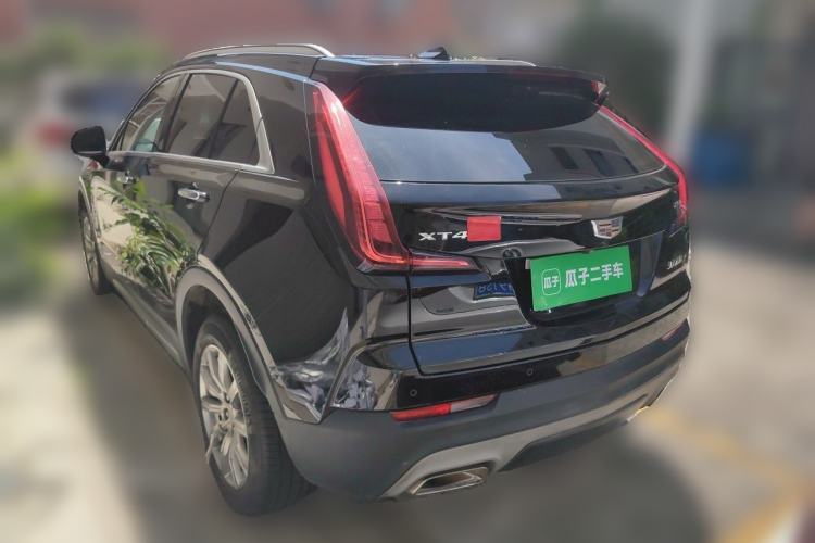 Used Cadillac XT4 2018 28T Two-Wheel-Drive Luxury Model Rear Left 45 Deg