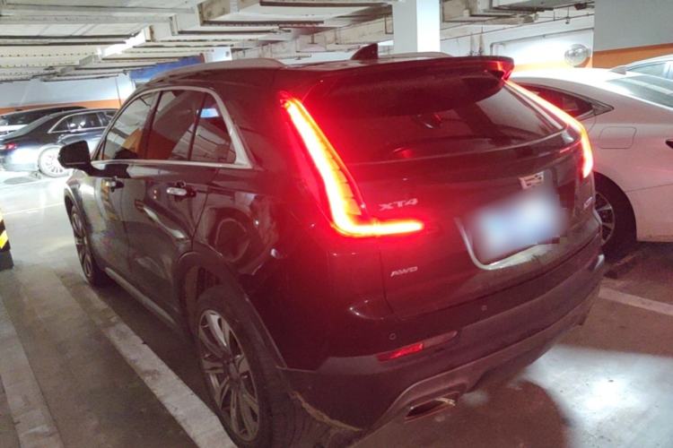 Used Cadillac XT4 2018 28T 4x4 Platinum Edition Rear Left 45 Deg