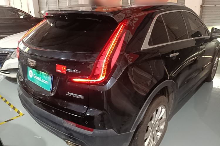 Used Cadillac XT4 2018 28T Two-Wheel Drive Tech Version Rear Right 45 Deg