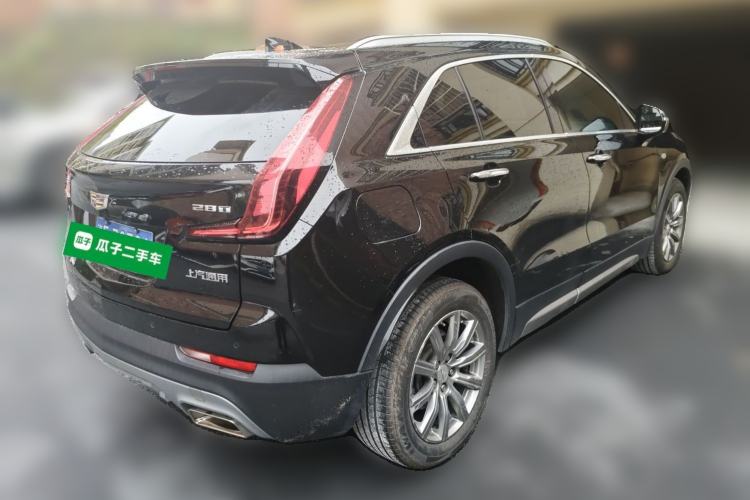 Used Cadillac XT4 2018 28T Two-Wheel-Drive Luxury Model Rear Right 45 Deg