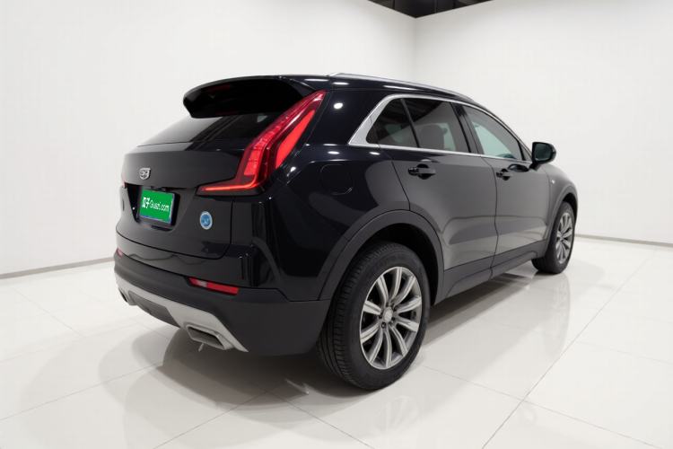 Used Cadillac XT4 2018 28T Two-Wheel-Drive Luxury Model Rear Right 45 Deg